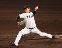 　９回、力投する岩崎（撮影・山口登）