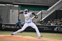 　５回から登板し、回またぎしたマルティネス