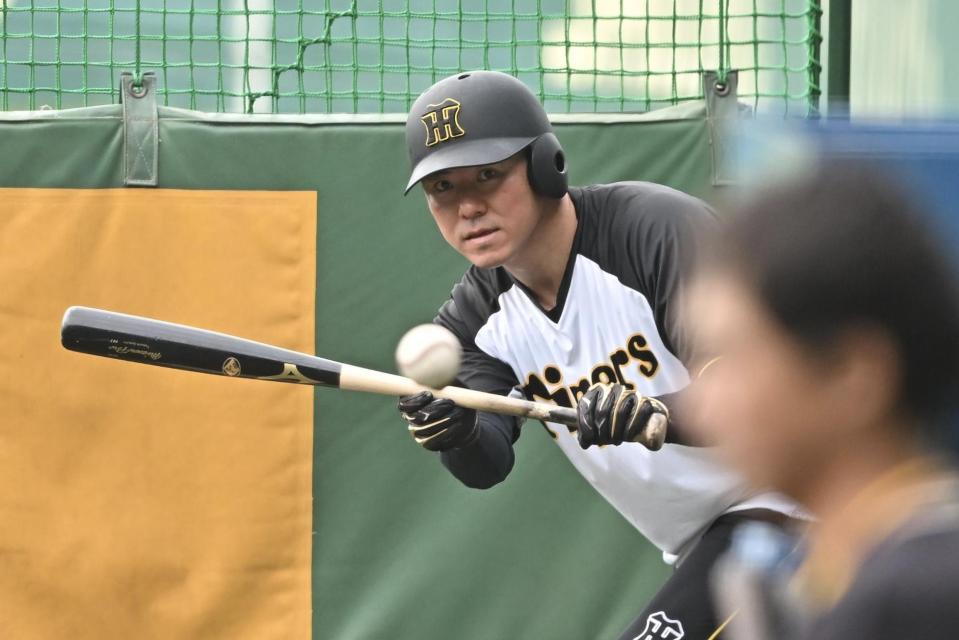 　１軍に合流した長坂（撮影・西田忠信）