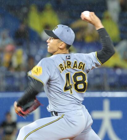 　７回、力投する茨木（撮影・西岡正）