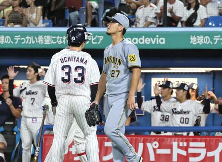 　５回、追加点を許す伊藤将（撮影・田中太一）