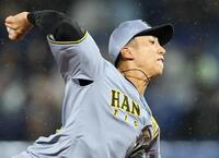 　６回を無失点に抑える茨木（撮影・田中太一）