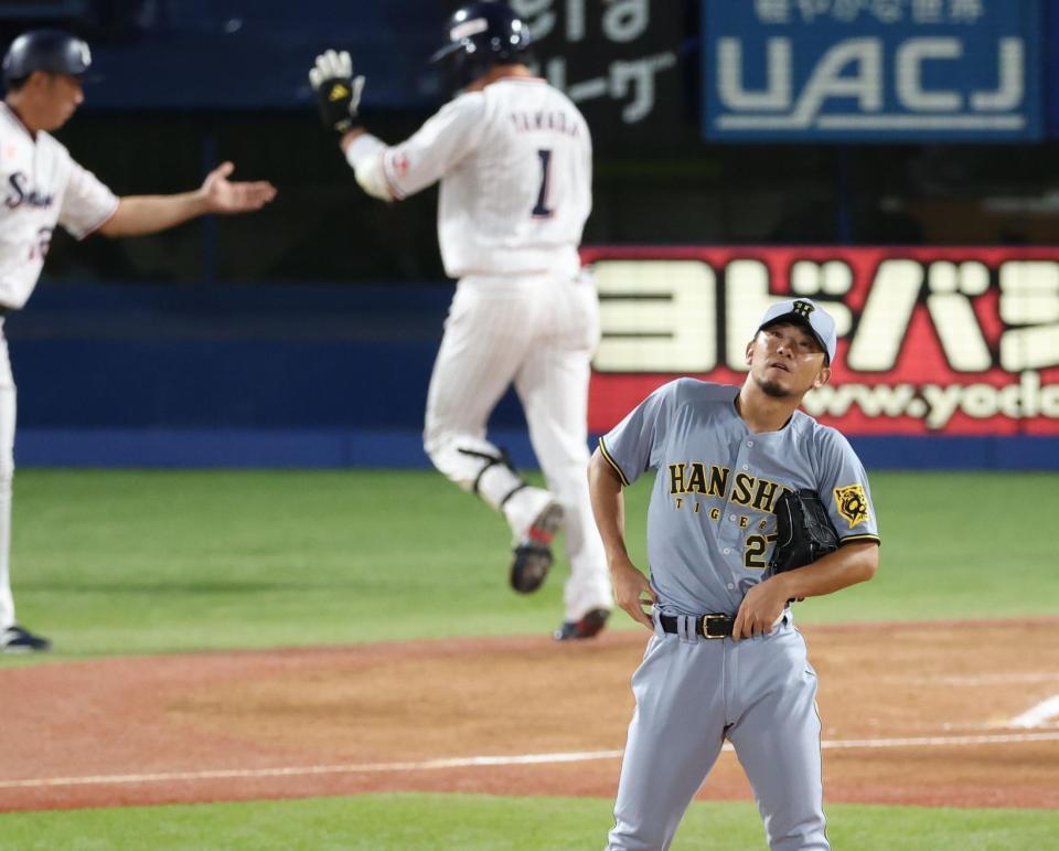 　１回、山田に先制ソロを浴びる伊藤将（撮影・金田祐二）