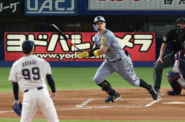 阪神 佐藤輝明が衝撃の39号ソロ！見逃せば低めのボール球 マウンドの