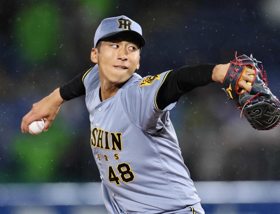 　７回を無失点に抑える茨木（撮影・田中太一）