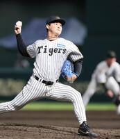 　７回表に登板し無失点に抑えた木下（撮影・立川洋一郎）