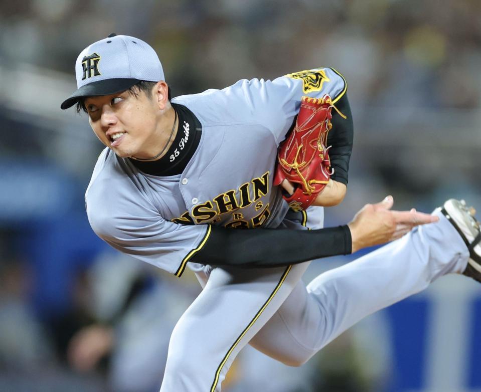 　ヤクルト打線を相手に力投する才木（撮影・西岡正）