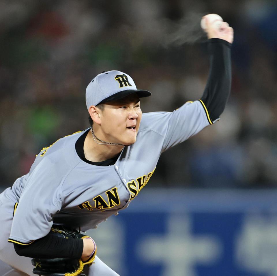 　７回を無失点に抑える及川（撮影・田中太一）