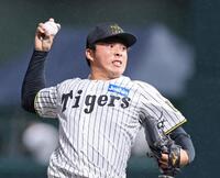 　１０回、力投する椎葉（撮影・立川洋一郎）