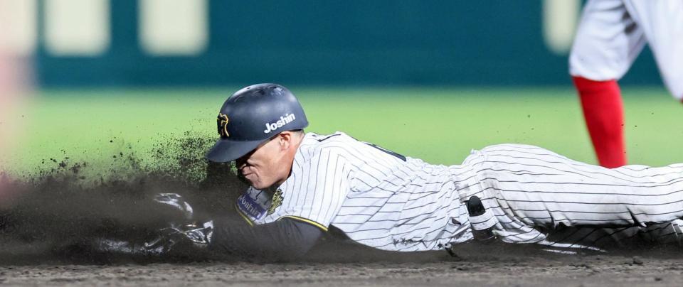 　５回、二盗を成功させる福島（撮影・立川洋一郎）