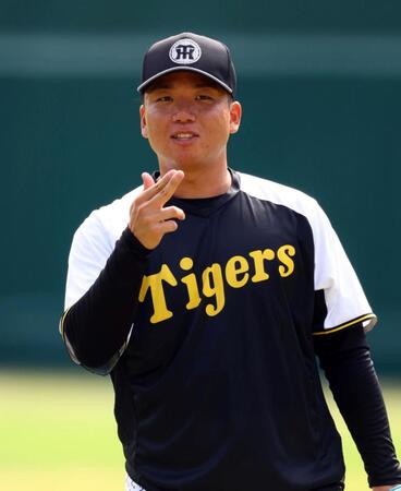 　キャッチボールする村上（撮影・山口登）