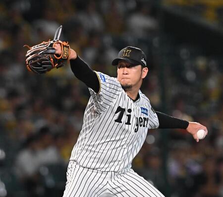 　６回から登板する岩貞（撮影・西田忠信）