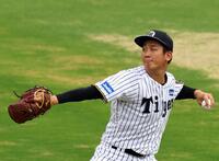 　キャッチボールする伊原（撮影・山口登）