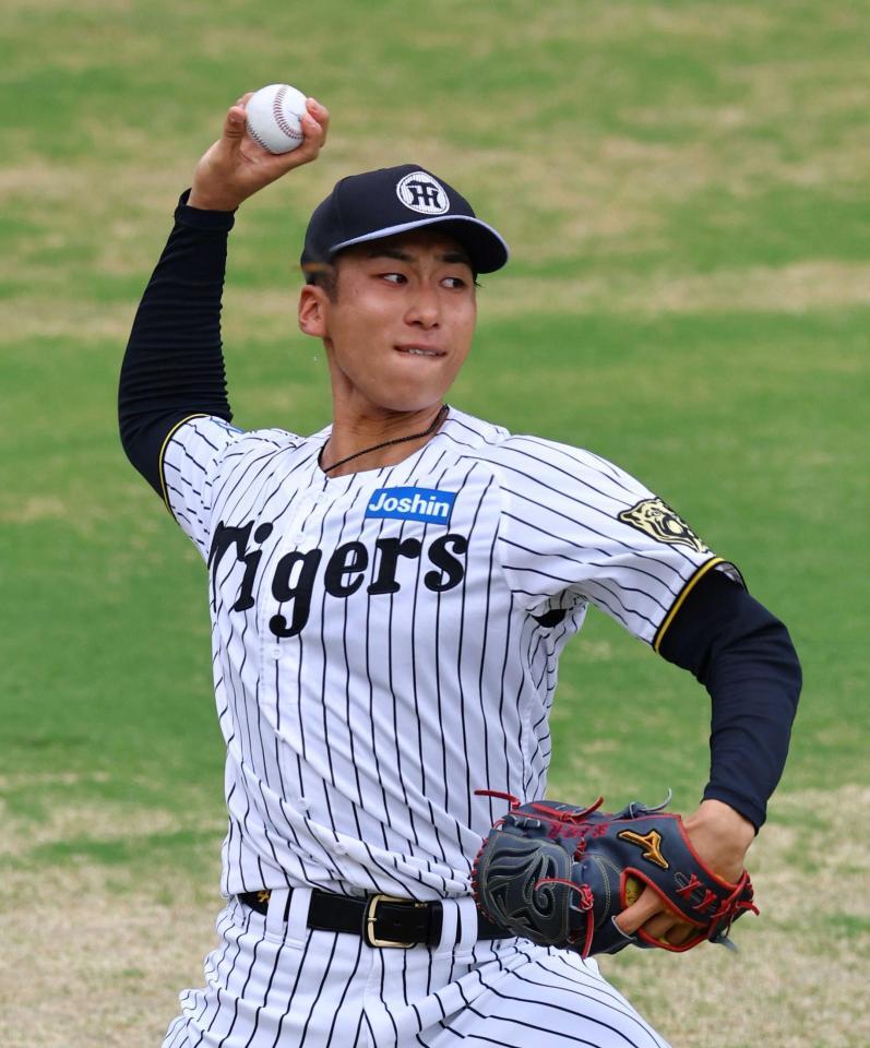 　キャッチボールする茨木