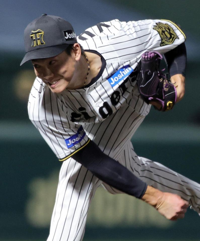 　９回、４番手で登板した湯浅（撮影・坂部計介）