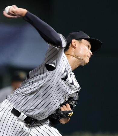 　粘りのピッチングを見せる早川（撮影・坂部計介）