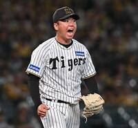 　３回、細川を三振に仕留め、ほえる村上（撮影・西田忠信）