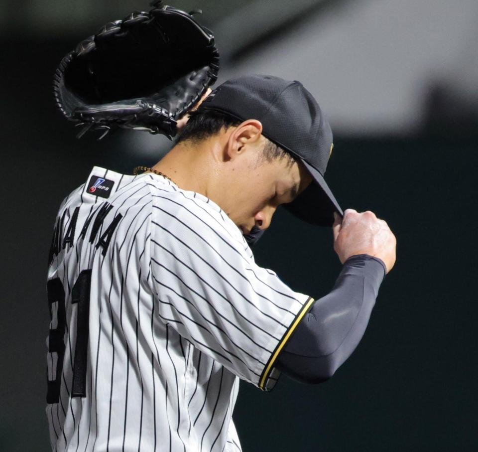 　３回、逆転を許し、厳しい表情の早川（撮影・坂部計介）