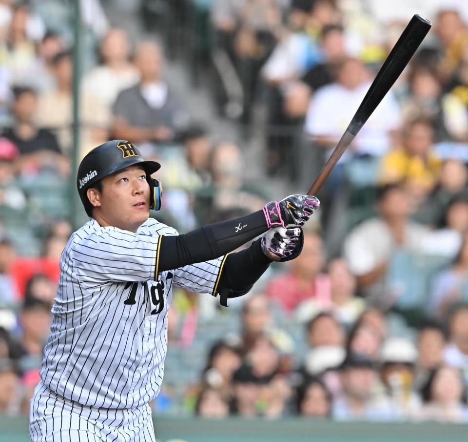 　７回、通算１５０号となる３ランを放つ大山（撮影・西田忠信）