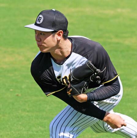 　キャッチボールをして調整する石黒（撮影・立川洋一郎）