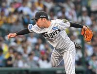 　８回に登板する石井（撮影・西田忠信）