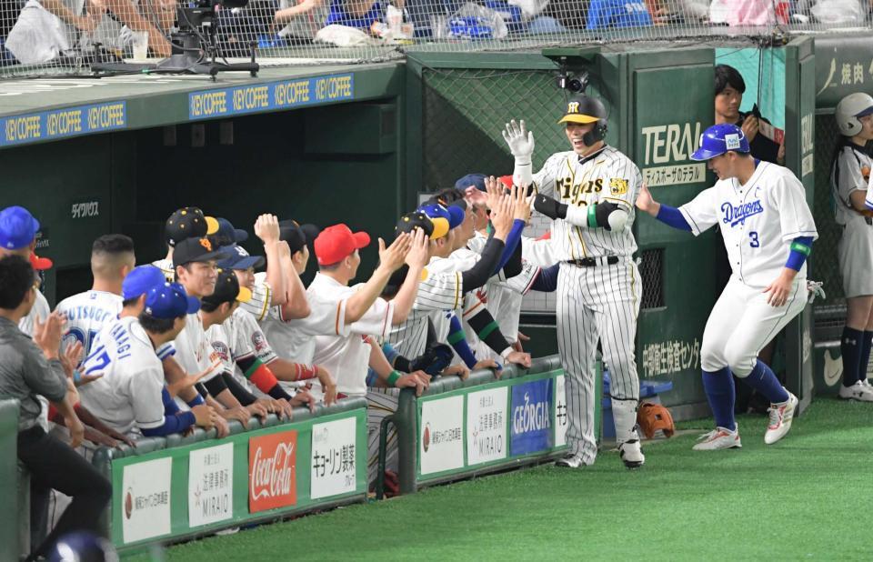 　オールスター第１戦で代打２ランを放った原口＝１９年７月１２日