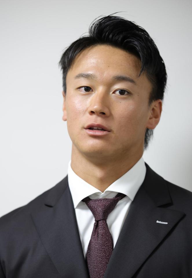 　「野球を続けるため、いろいろな方法を模索したい」と語る森木（撮影・坂部計介）