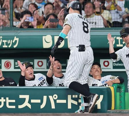 阪神・藤川監督「まいったね」佐藤輝の４０発１００打点、村上が投手３冠確実など最終戦での選手躍動に脱帽「すべて叶えましたよ、目標を」