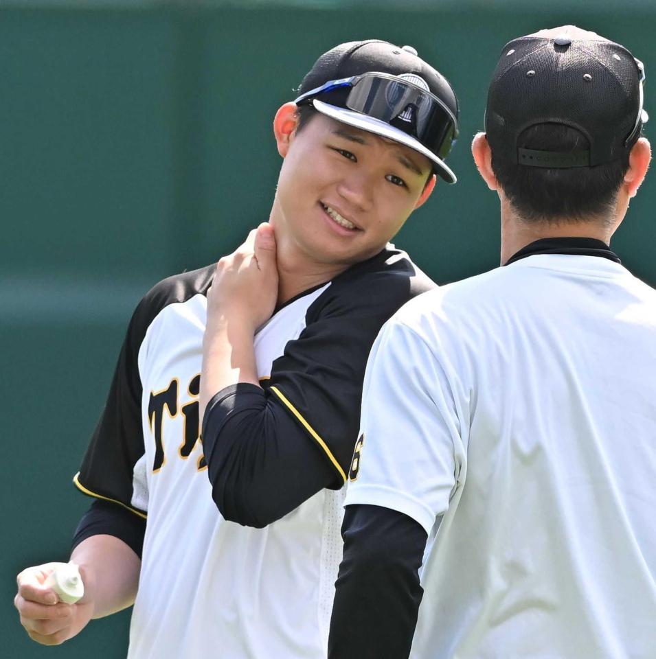 　クリームを塗る森下