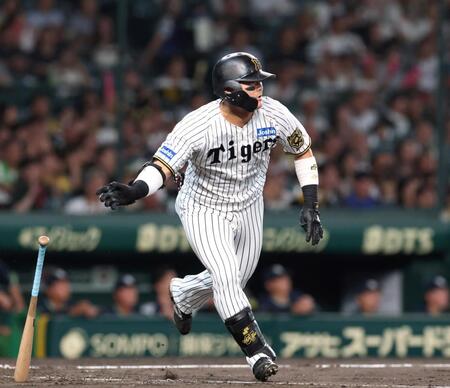 　３回、３ランを放つ前川（撮影・北村雅宏）