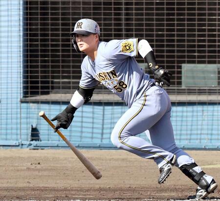 　バットでアピールした前川（撮影・田中太一）