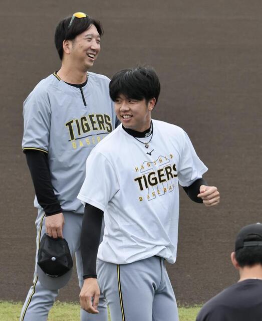 阪神タイガース2025 才木投手 藤川監督 ボブルヘッド2種 - メルカリ