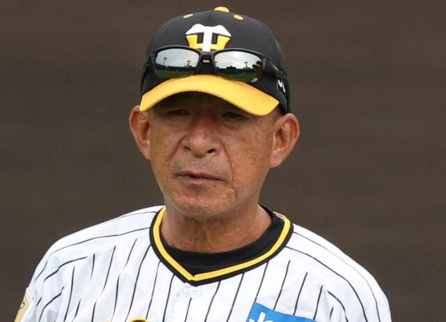 【球団支給品】阪神タイガース　ＯＢ一枝修平元守備走塁コーチ　ユニフォーム上下 阪神 馬場ファーム守備走塁チーフコーチが今季限りで退団 阪神では23