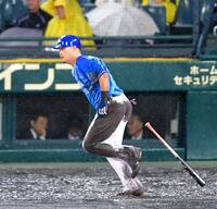 　５回、右前打を放つ筒香＝１７年１０月１５日