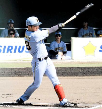 　１回、二塁打を放つ中川（撮影・滋野航太）