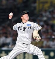 　先発し力投する村上（撮影・北村雅宏）