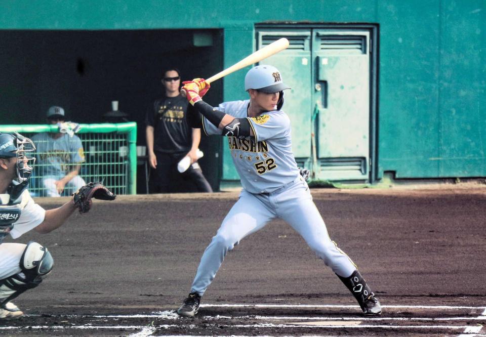 　９回に満塁弾を放った山田