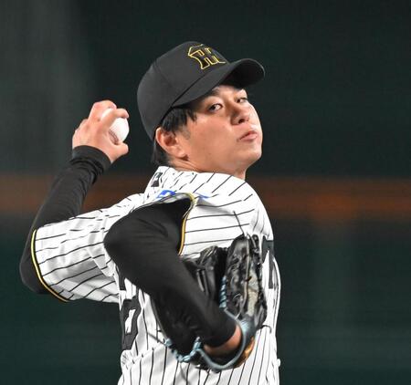 　力投する高橋（撮影・飯室逸平）