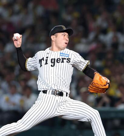 　８回途中から登板する石井（撮影・北村雅宏）