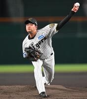 　阪神先発の高橋（撮影・飯室逸平）