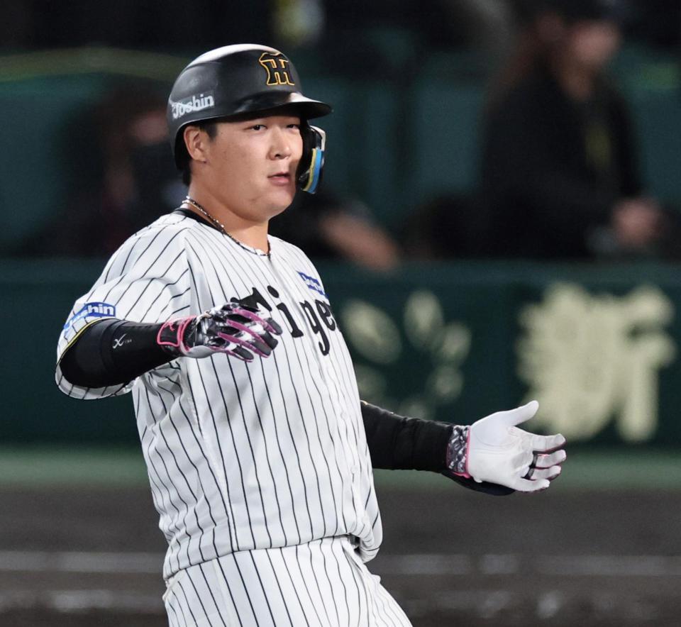 　３回、適時打を放った大山（撮影・田中太一）