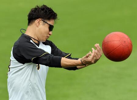 　トレーニングする大竹（撮影・山口登）