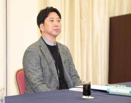 　ドラフト前日のスカウト会議に臨む藤川監督（撮影・金田祐二）