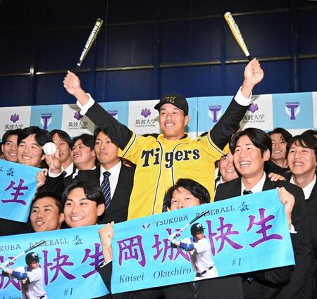 【写真】すでに阪神ユニが似合う！ドラフト３位指名を受けた岡城