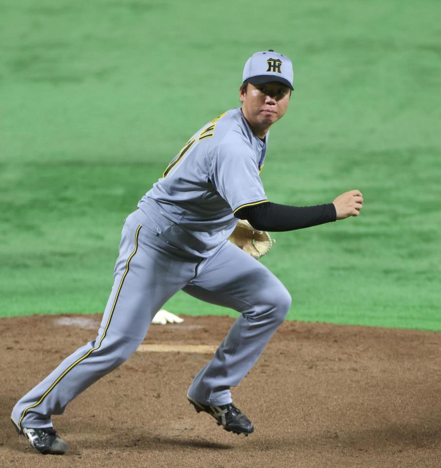 　守備練習に励む村上（撮影・北村雅宏）