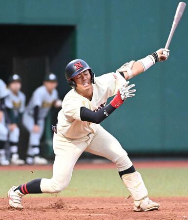 阪神ドラ2谷端 試合直前サプライズ祝福 整列時に審判&相手の専大ナインが「おめでとう」