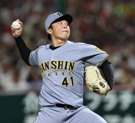 【写真】すげぇ放物線　ソフトバンク打者も反応できず　阪神・村上が投げた59キロ