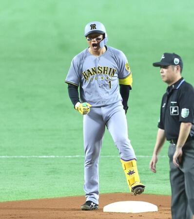 　１回、二塁打を放ち、ほえる森下（撮影・北村雅宏）