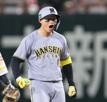 　１回、二塁打を放つ森下（撮影・田中太一）