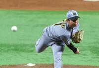 　先発し力投する村上（撮影・北村雅宏）